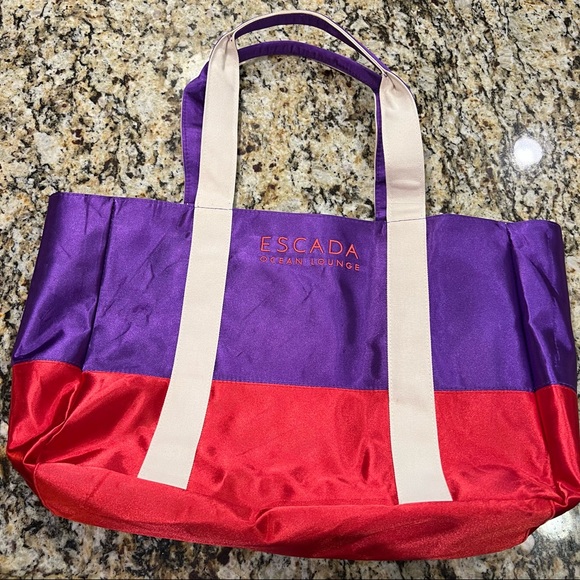 ESCADA Ocean Lounge Reversible Tote Bag NWOT 💜❤️ - Picture 6 of 10